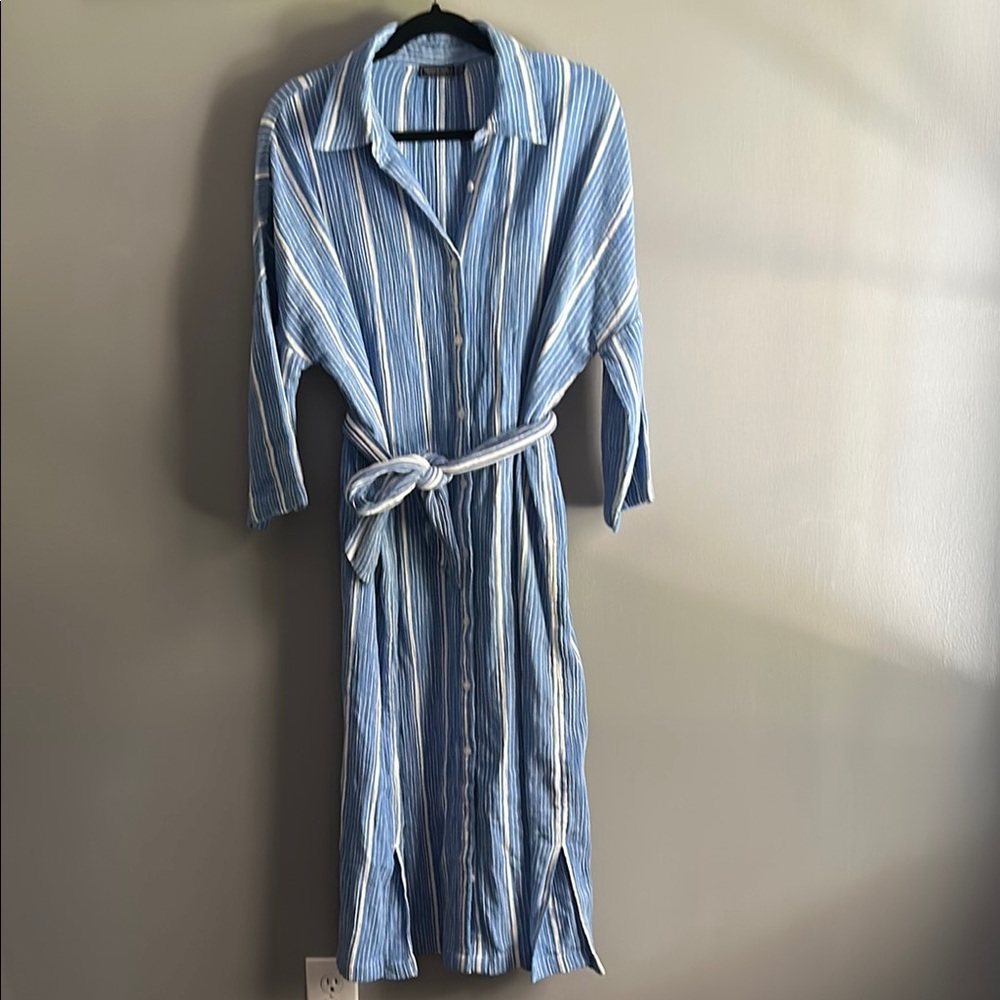NWOT Vineyard Vines Blue and White Striped Dress